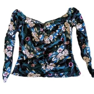 GUESS Off the Shoulder Top